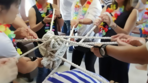 RA_teambuilding-get-knotted